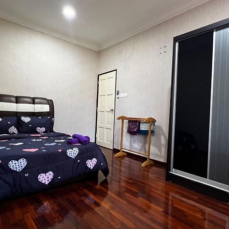Yb Guest House 4 Bilik 5 Katil Chukai Экстерьер фото