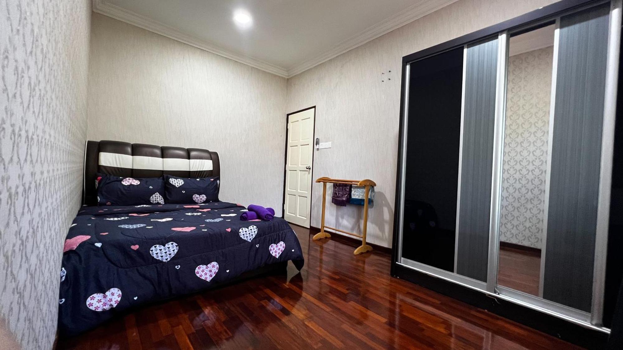 Yb Guest House 4 Bilik 5 Katil Chukai Экстерьер фото