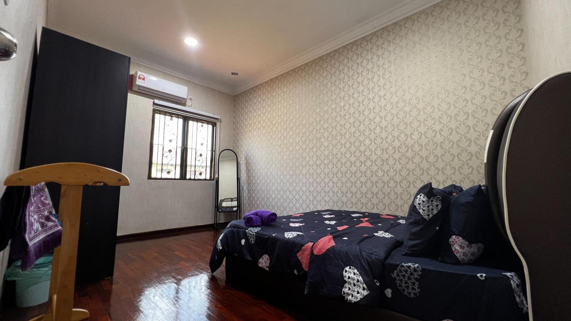 Yb Guest House 4 Bilik 5 Katil Chukai Экстерьер фото