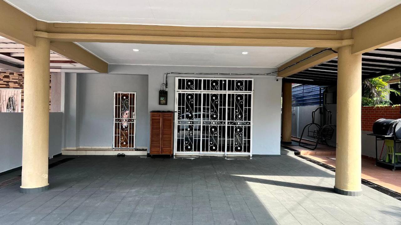 Yb Guest House 4 Bilik 5 Katil Chukai Экстерьер фото