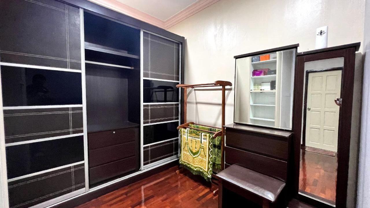 Yb Guest House 4 Bilik 5 Katil Chukai Экстерьер фото