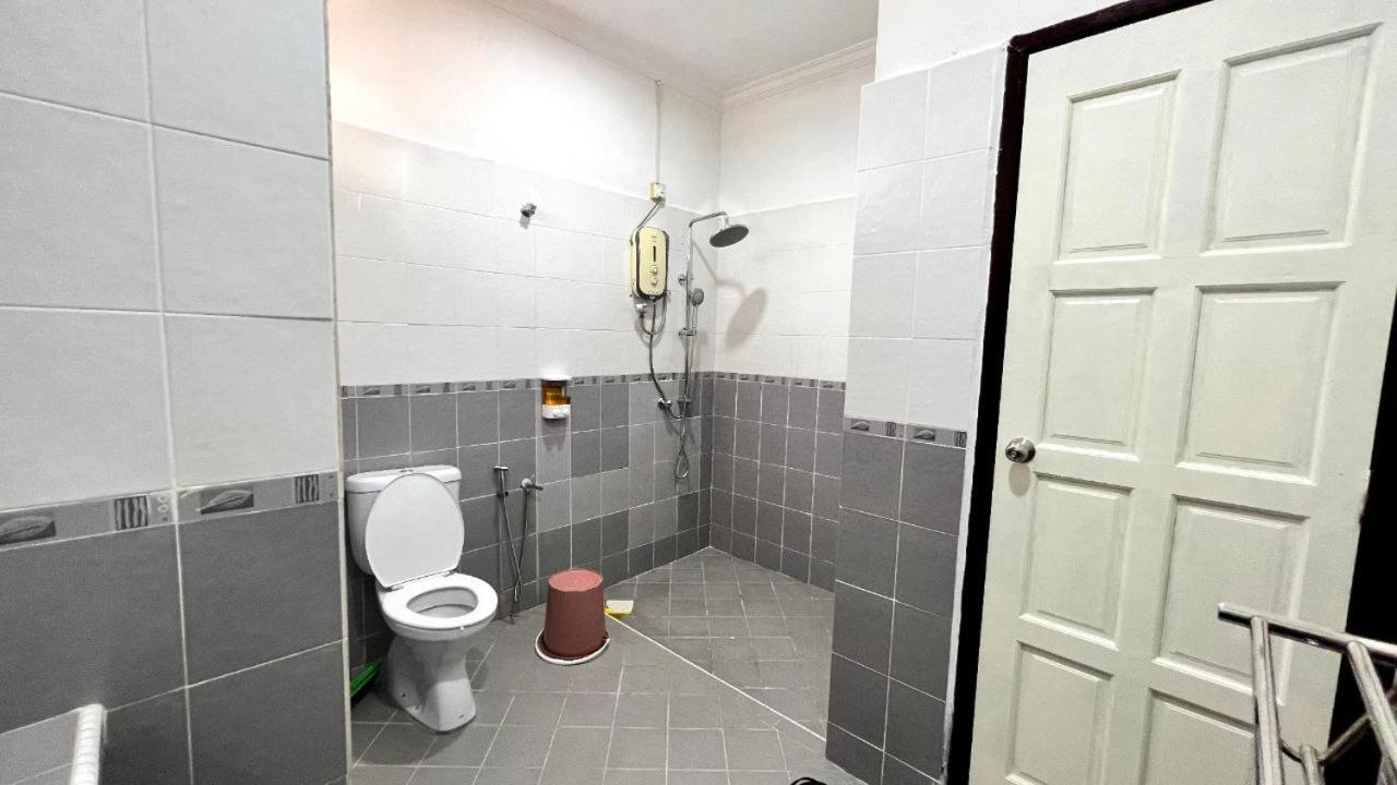 Yb Guest House 4 Bilik 5 Katil Chukai Экстерьер фото
