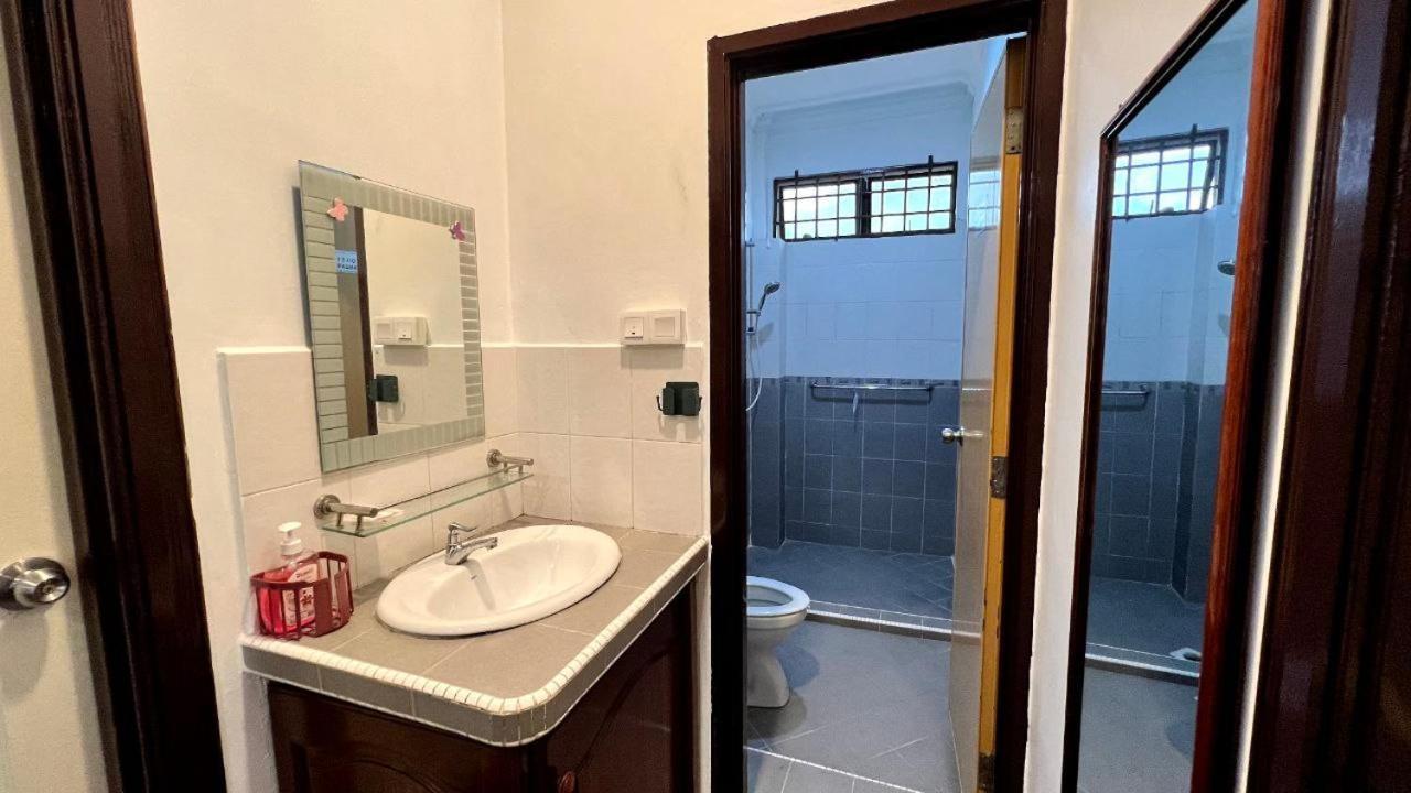 Yb Guest House 4 Bilik 5 Katil Chukai Экстерьер фото