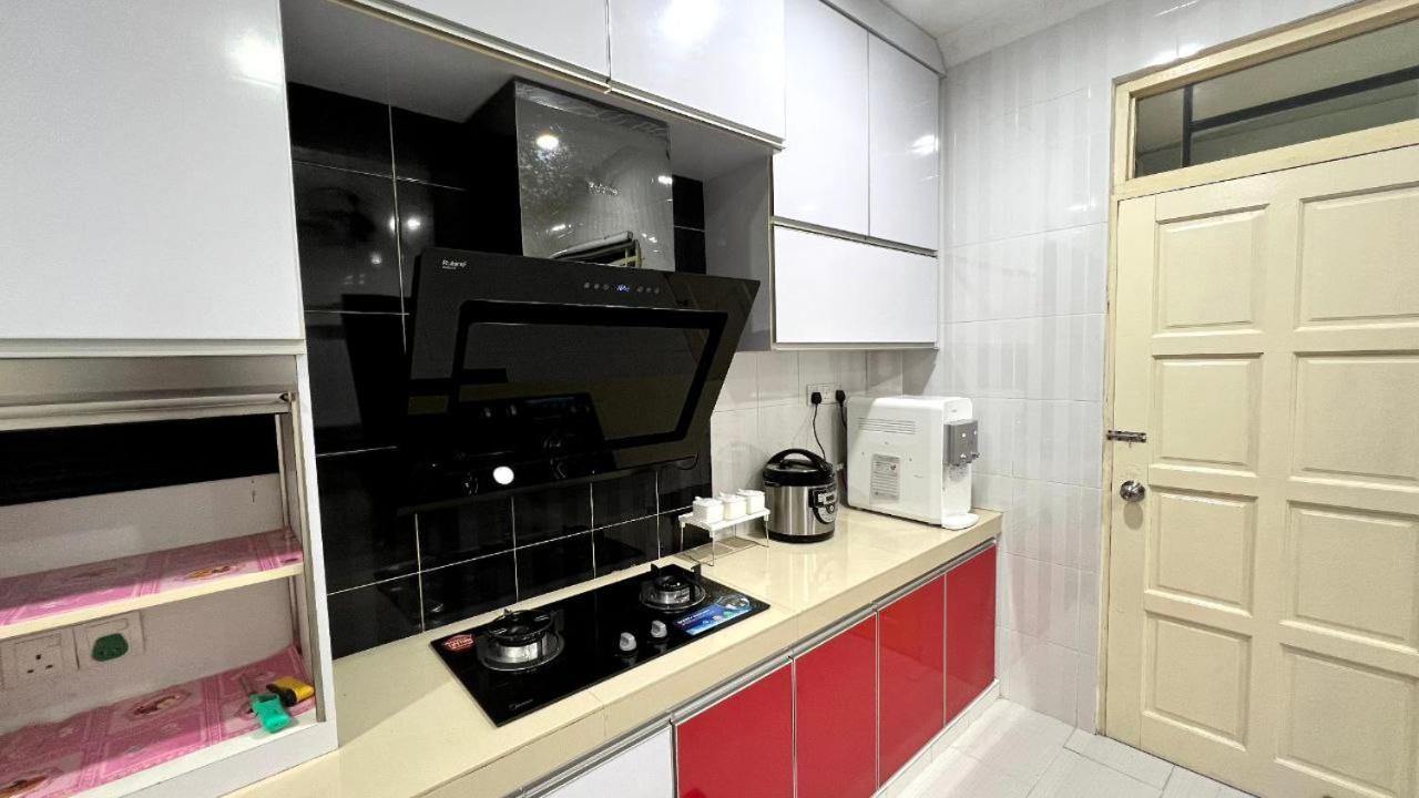 Yb Guest House 4 Bilik 5 Katil Chukai Экстерьер фото